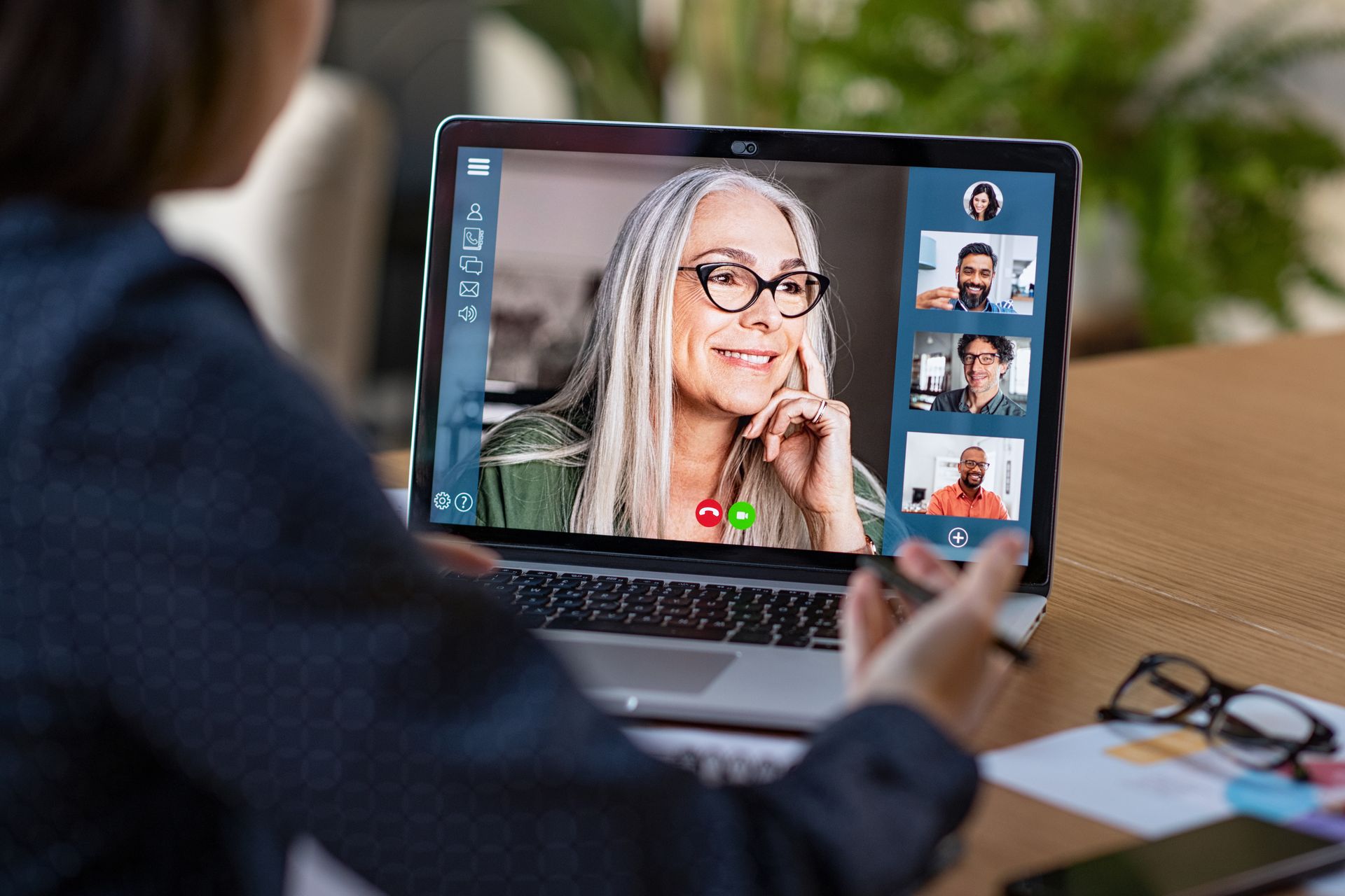Mehrere Personen im Videocall